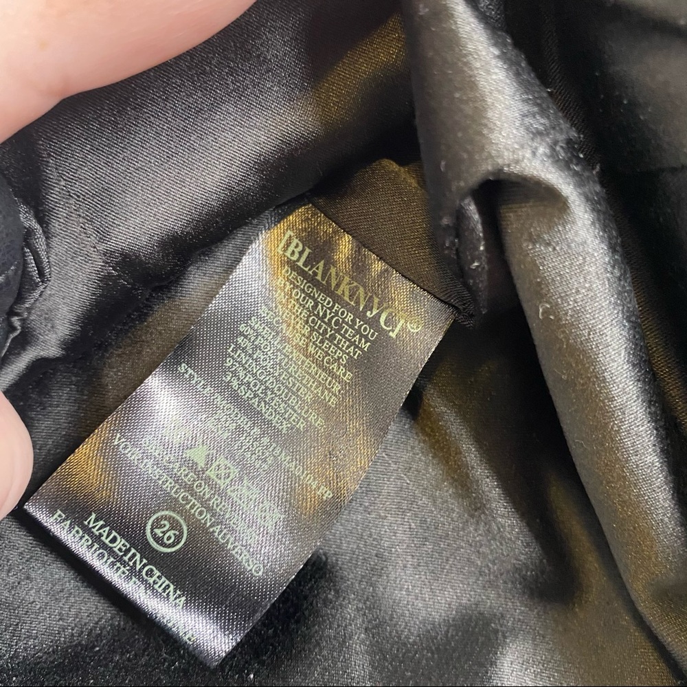 BLANK NYC Vegan Leather Side Skit Mini Skirt Black - Picture 6 of 7
